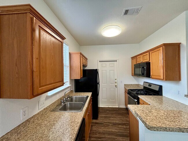 Building Photo - Meador-6914