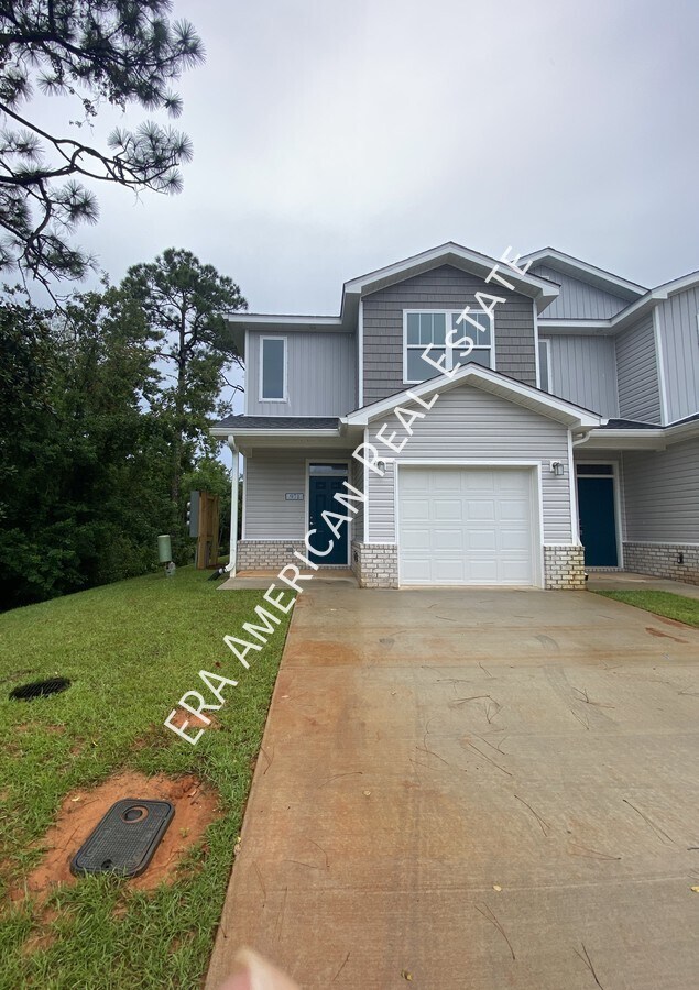 Brand New Townhomes 2 miles from Hurlburt Townhome Rentals in