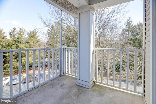 Building Photo - 5608 Willoughby Newton Dr