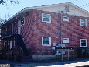 Building Photo - 420 Rawson St SW