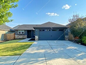 Building Photo - 3628 SW Obsidian Pl