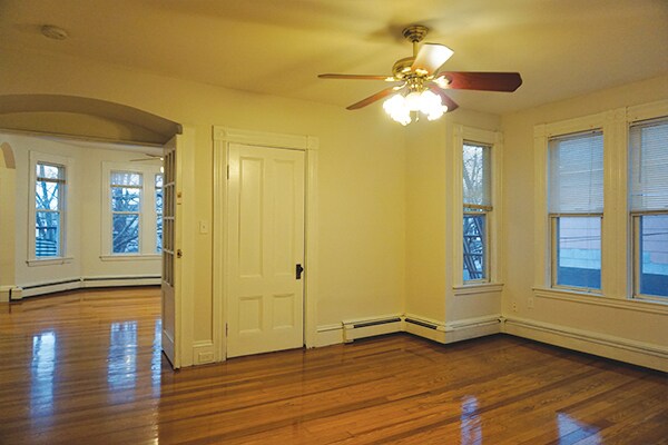 Building Photo - 156 Brown St