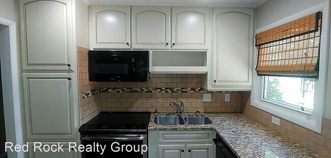 Foto del edificio - 3 br, 2 bath House - 812 Acton Avenue