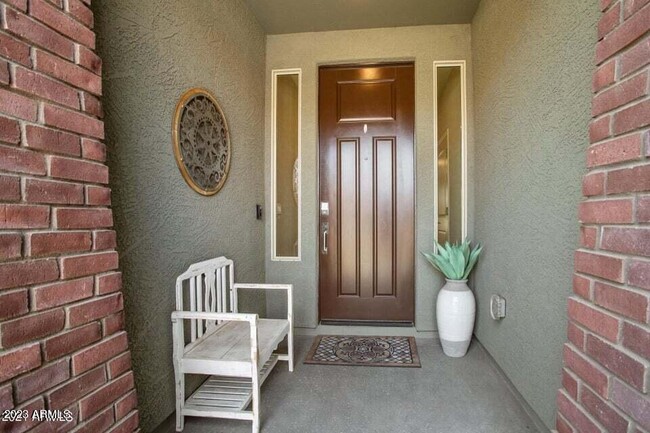 Foto del edificio - 4707 N 204th Ln