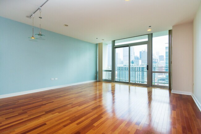 Foto del edificio - 737 W Washington Blvd