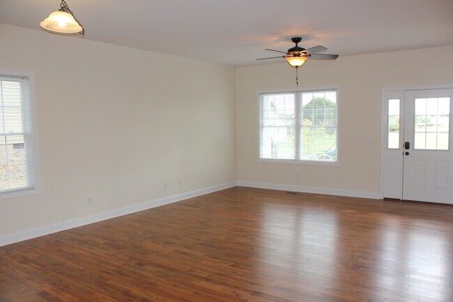 Foto del edificio - Duplex with Garage in Bridgewater