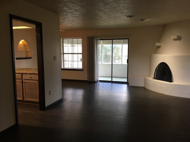 Building Photo - 2906 Los Amigos Ct