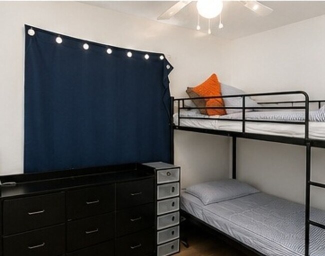 Foto del edificio - 2 Bedroom Duplex & Studio for Rent