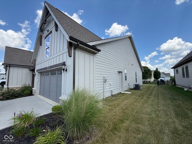 Building Photo - 15545 Marsden Dr