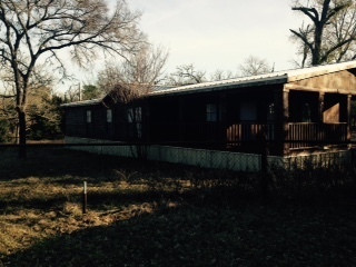 Building Photo - Huge Mobile home on approx. 1 acre of land