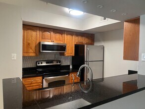 Building Photo - 3313 Wyndham Cir