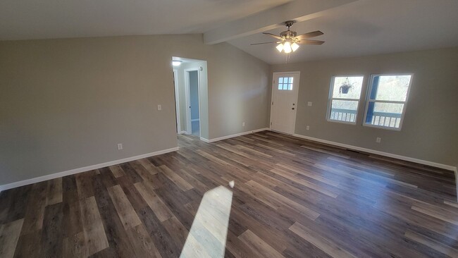 Foto del edificio - 3 Bed, 2 Bath Home Available in Greenville