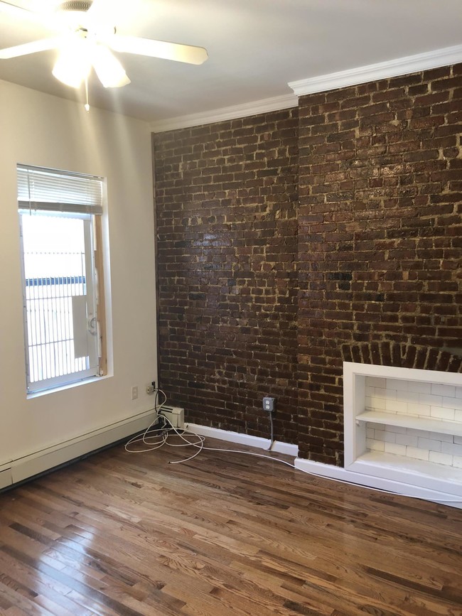 Building Photo - 312 Pleasant Avenue