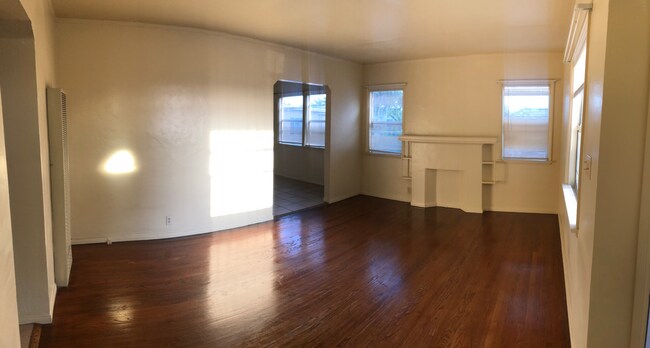 Building Photo - 2108 Thurman Ave