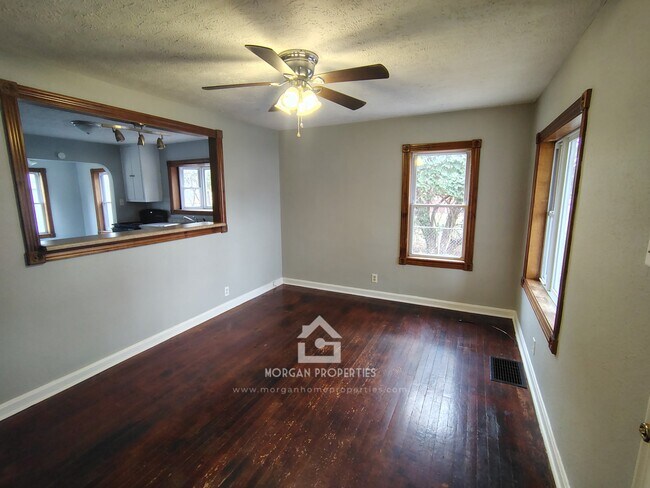 Foto del edificio - 2016 Poplar St