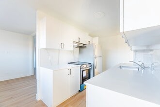 Building Photo - The Britannia