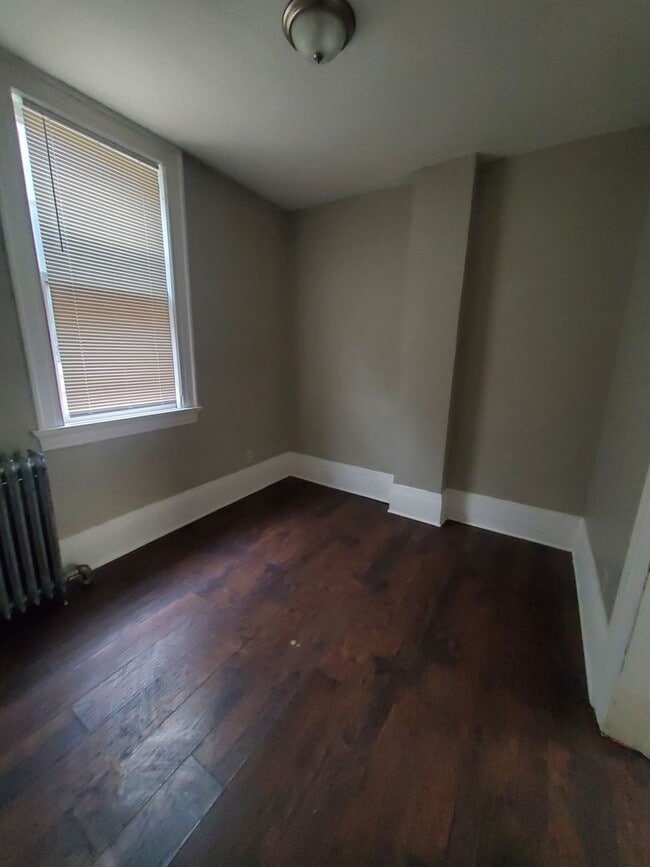 Building Photo - 2365-2367 S 7th St. (4 Unit)