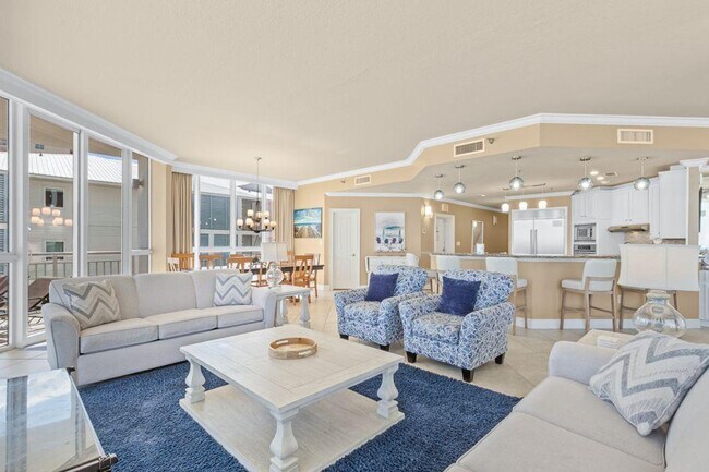 Foto del edificio - 825 W Beach Blvd