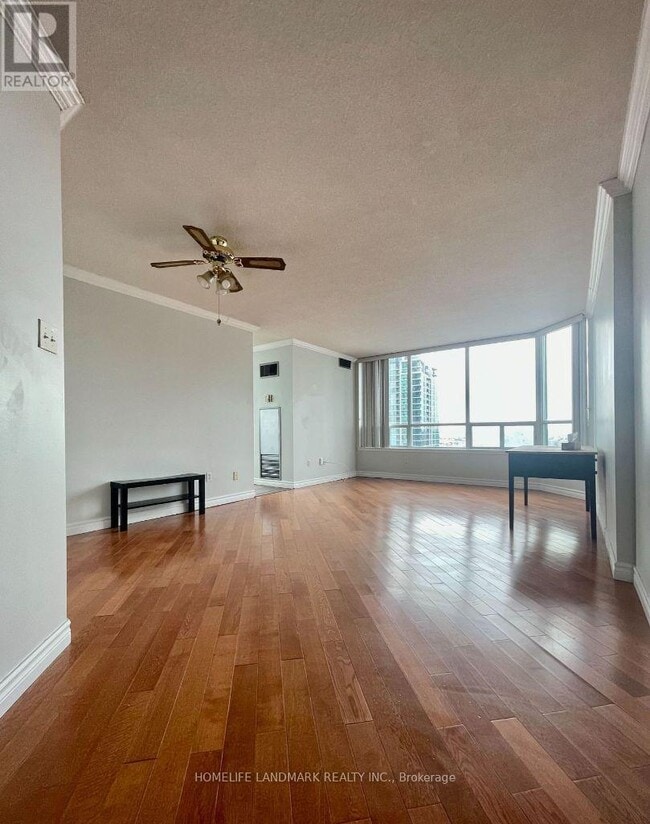 Building Photo - 550 Webb Dr