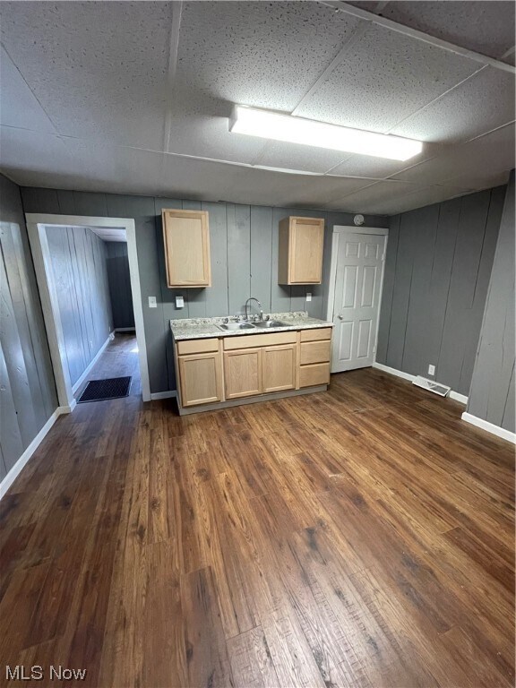 Foto del edificio - 309 W 9th St