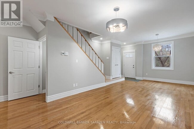 Building Photo - 447 Green Ave