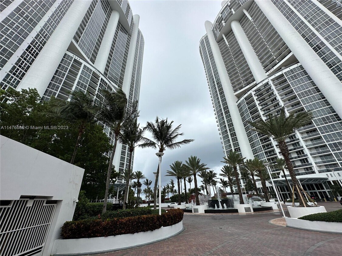 18201 Collins Ave Unit 4001A, Sunny Isles Beach, FL 33160 Condo for