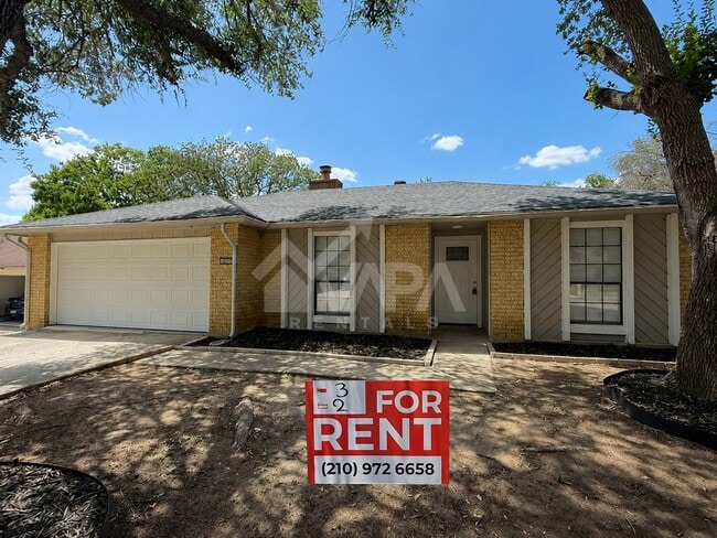 Building Photo - 209 High Oak