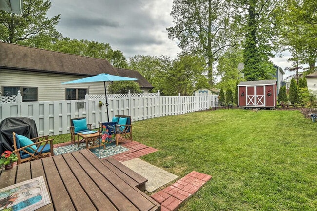 Foto del edificio - 8320 Bayside Rd