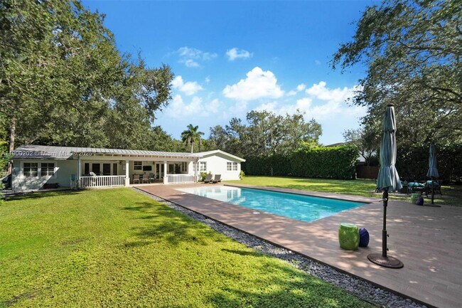 Foto del edificio - 4920 SW 76th St