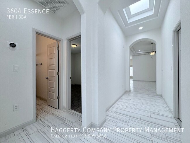 Foto del edificio - 3604 Essence-