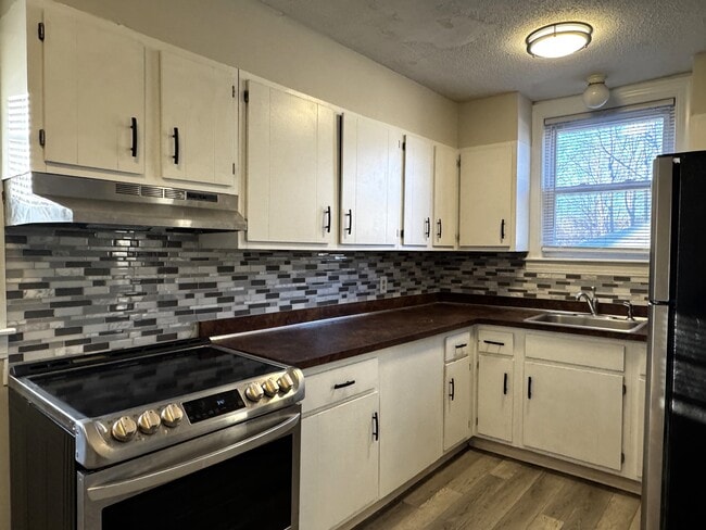 Foto del edificio - 66 Hamlet Ave