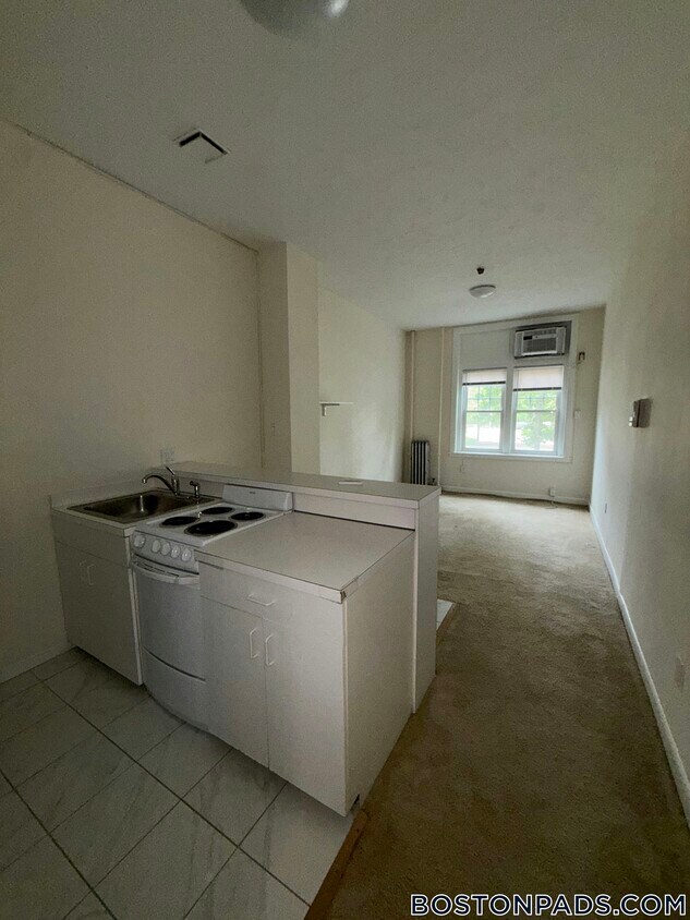 Primary Photo - 1223 Beacon St