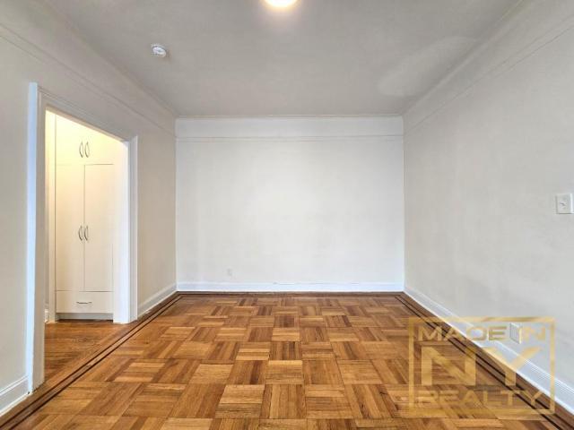 Building Photo - 1 bedroom in ASTORIA NY 11106