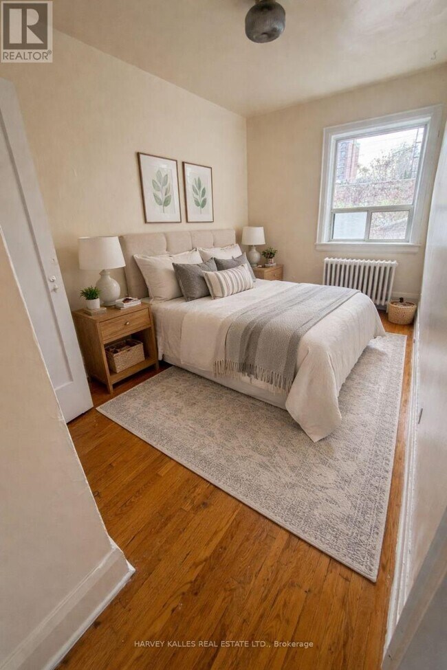 Building Photo - 105 Kenwood Ave