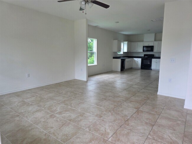 Foto del edificio - 6102 White Oak Dr