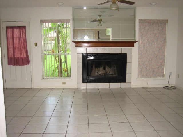 Foto del edificio - 2919 Great Lakes Ave