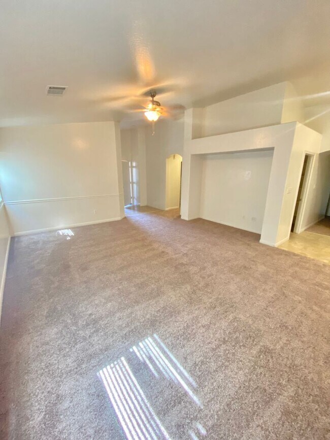 Foto del edificio - Beautiful 3 bed 2 bath Home in Rosedale!