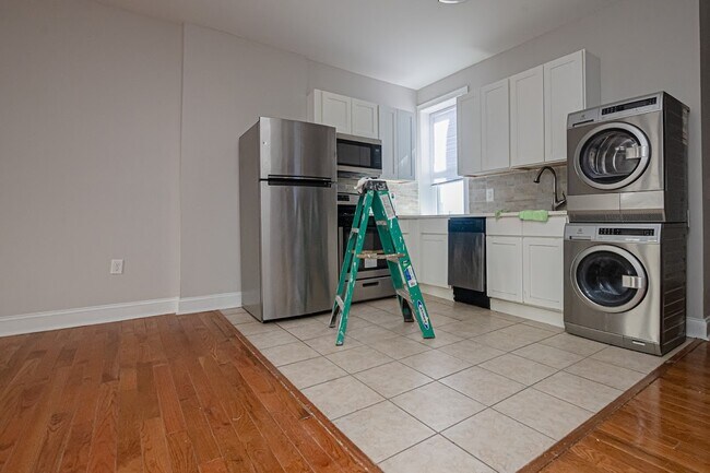 Foto del edificio - 6002 Hudson Ave