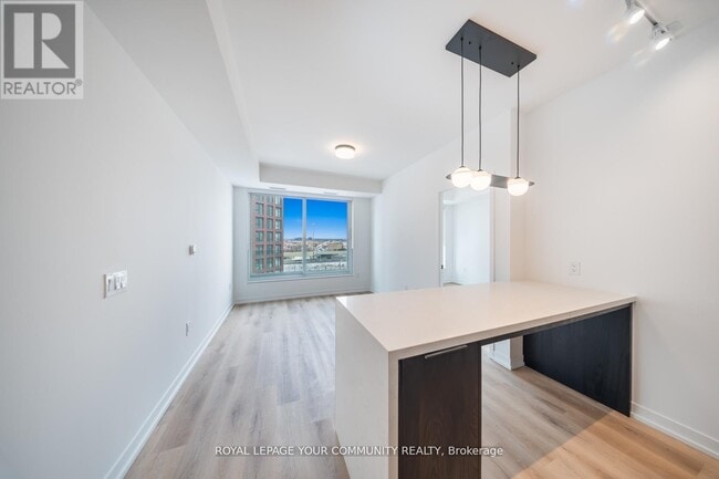 Photo du bâtiment - 5 York Garden Wy