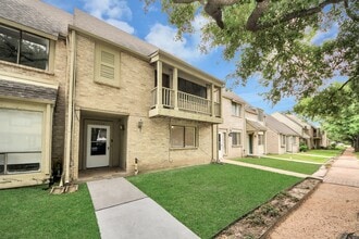 Building Photo - 15534 Weldon Dr