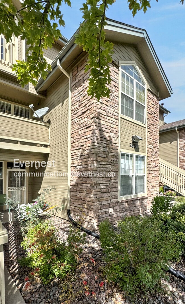 Building Photo - 2860 W Centennial Dr
