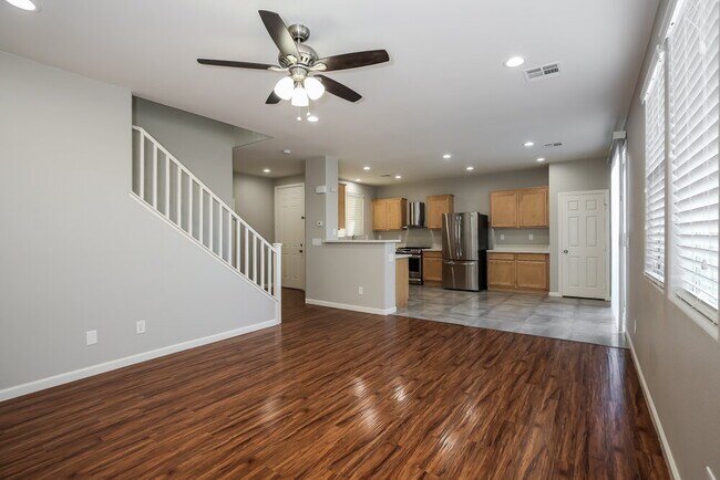 Building Photo - 5836 Sierra Cliff St