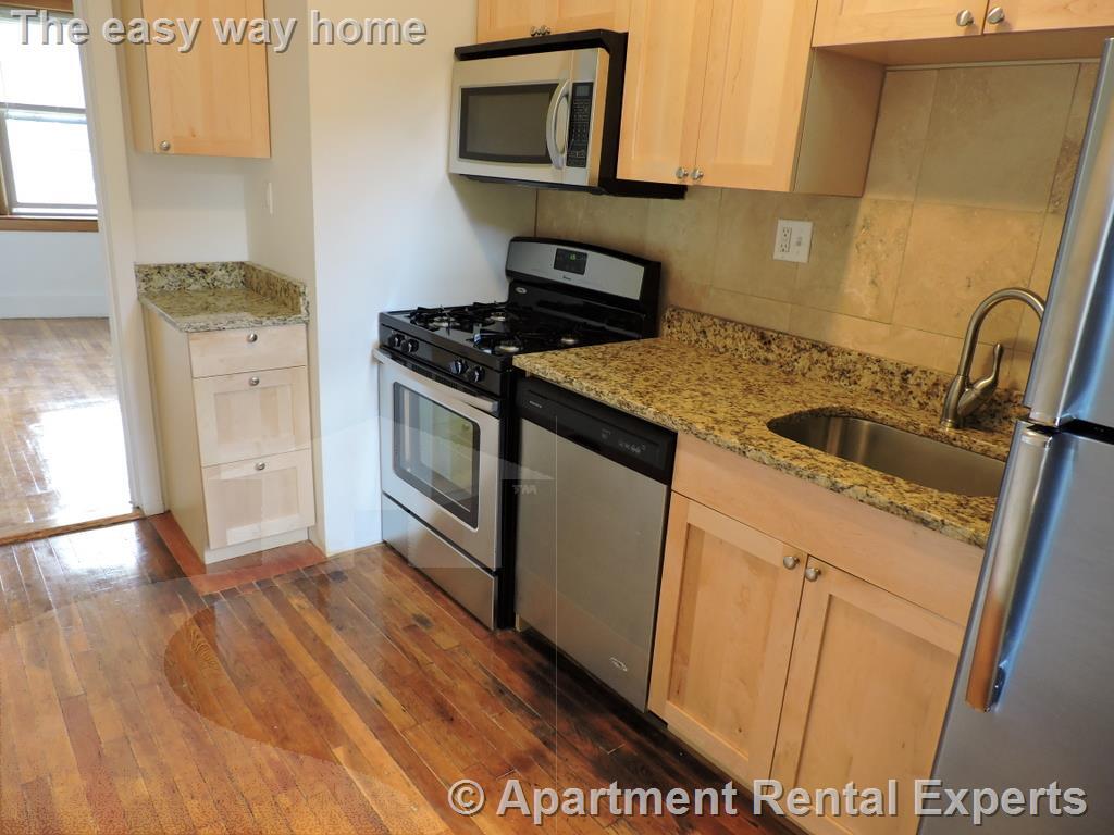 Primary Photo - 105 Chestnut St