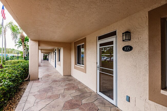 Building Photo - 7340 Glenmoor Ln