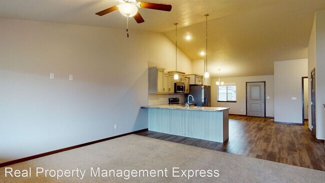 Building Photo - 2 br, 2 bath House - 1214 N Brennan Court