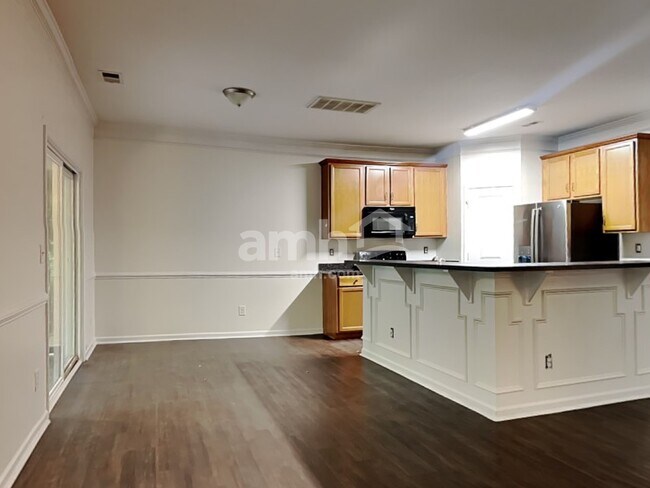 Foto del edificio - 1407 Eastway Dr
