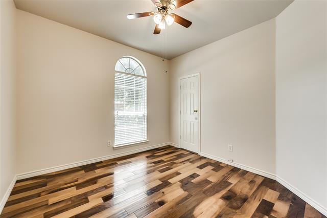 Foto del edificio - 1504 Grapevine Creek Dr