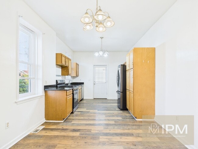 Building Photo - Coming Soon! Spacious 3 Bedroom, 2 Bath Ho...