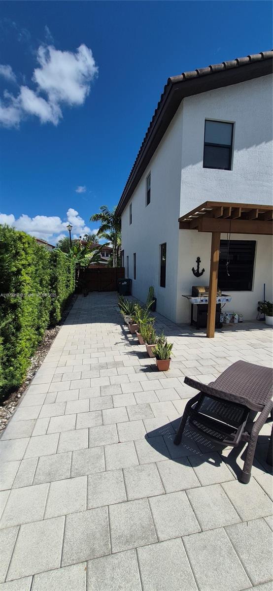 Foto del edificio - 8760 NW 102nd Ct