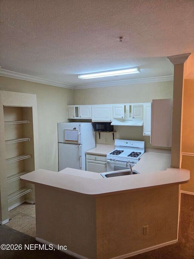 Foto del edificio - 13810 Sutton Park Dr N
